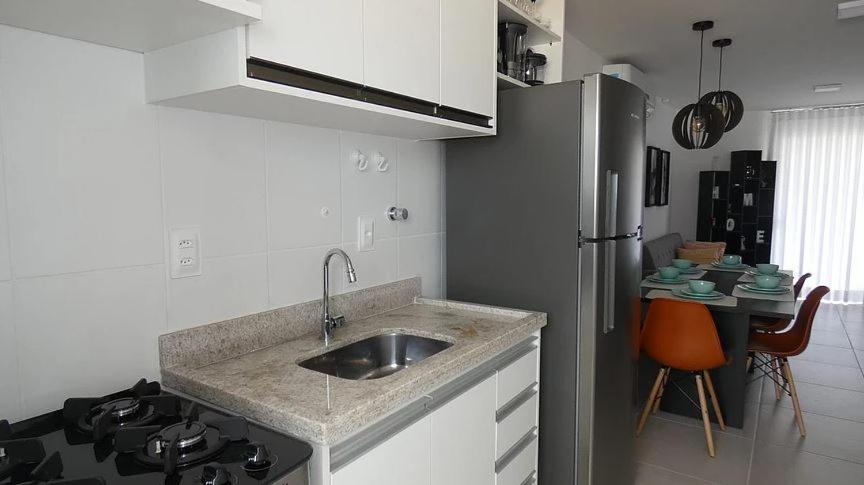 Apto Guarajuba Praia Condominio Porto Smeralda-100 Metros Da Praia Ngoại thất bức ảnh